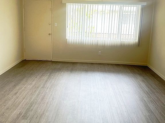 3rd image of 1838 W El Segundo Blvd APT 6