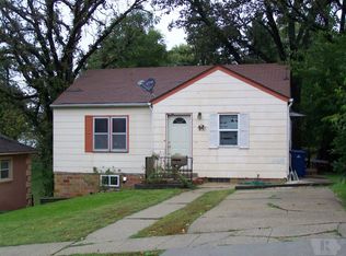824 2nd Ave S, Denison, IA 51442