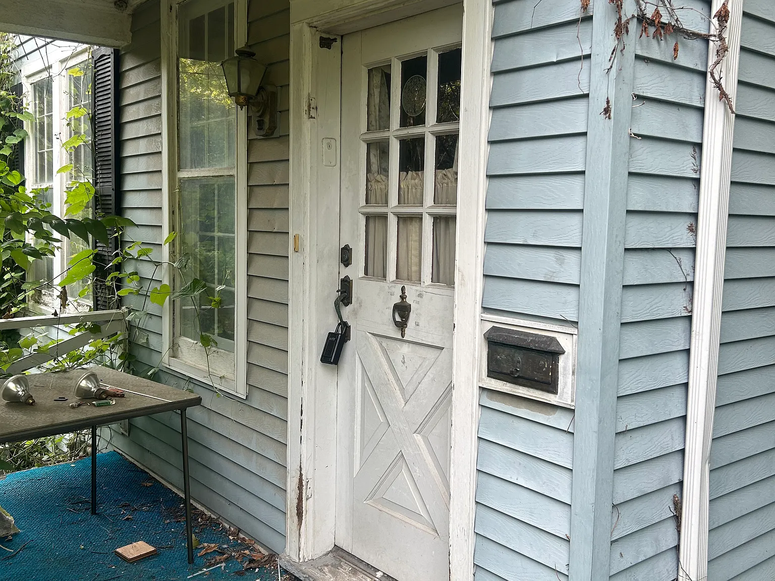 3 bed, 1384 sqft, $700 — Photo 1