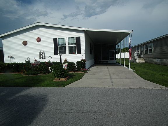 3rd image of 126 Algonquin Trl