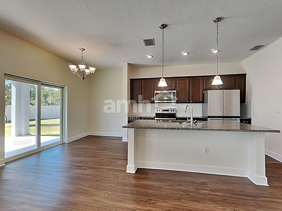 5th image of 905 Walden Pond Dr