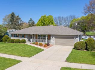 1015 Harmony Cir, Janesville, WI 53545