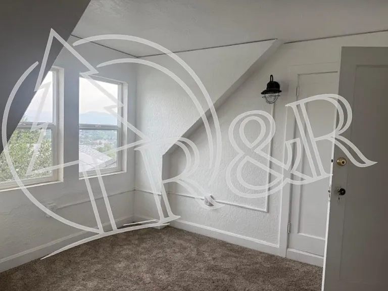2158 Olive St — Photo 4