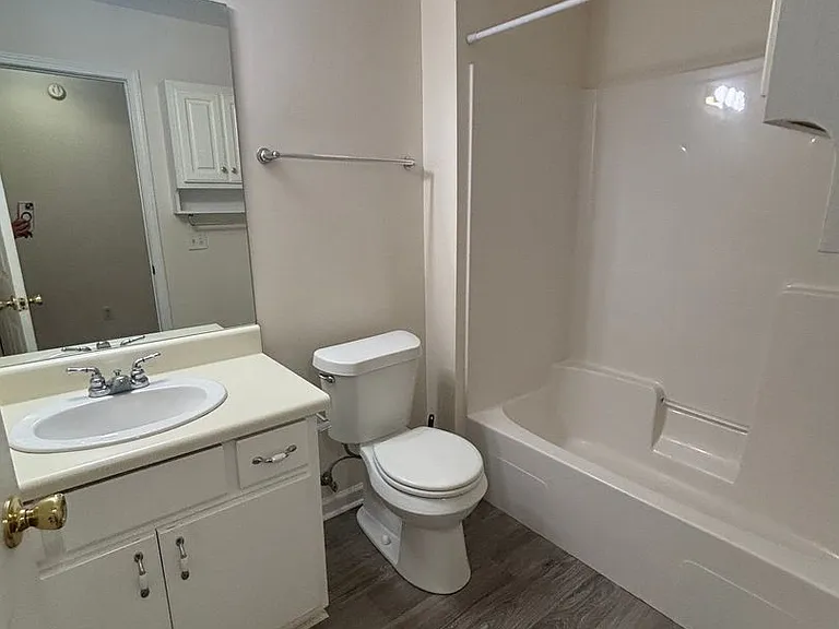 509 Phillips Ct — Photo 11