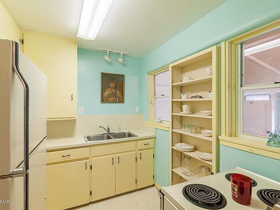 4th image of 607 Daytona Ave