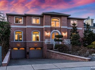 325 Glen Ave, Palisades Park, NJ 07650