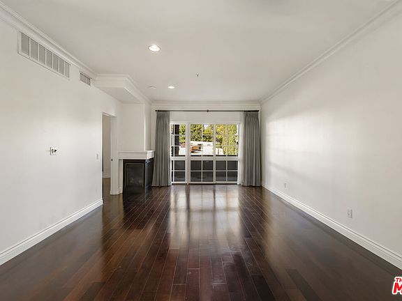 2nd image of 851 N San Vicente Blvd APT 102