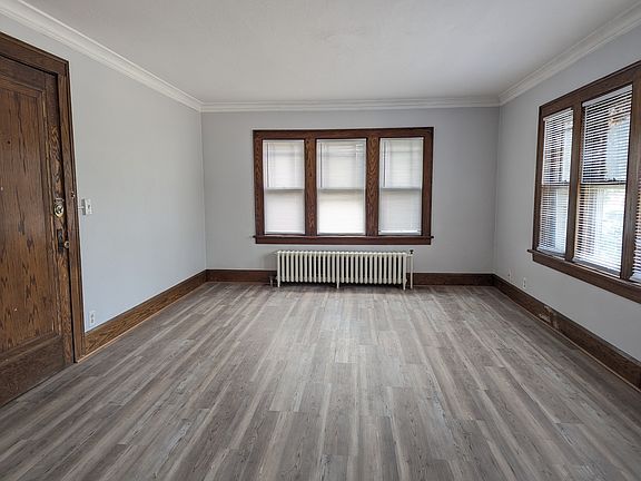 2nd image of 1331 Evelyn St #4