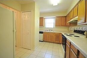 2nd image of 1554/1558 Grove Ct