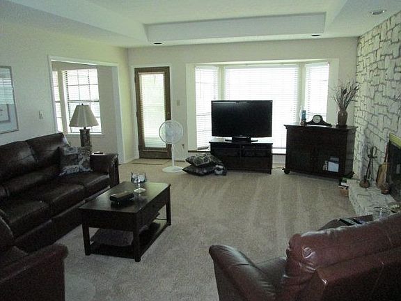 5th image of 1319 Lakehurst Dr