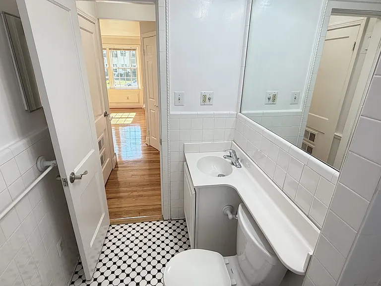 819 S Alfred St #2 — Photo 23