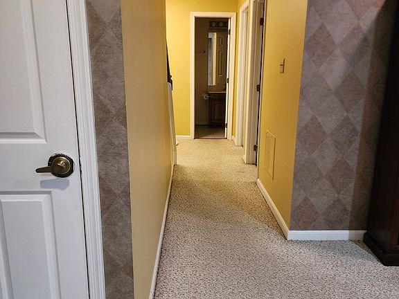 4th image of 7912 Yancey Dr
