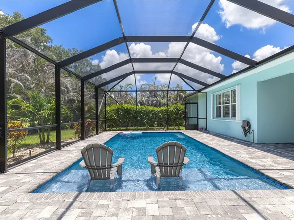 6213 Arcadia Sq, Vero Beach, FL 32966