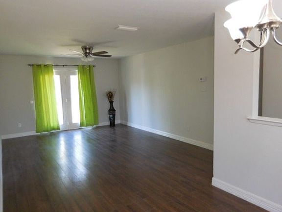 5th image of 3733 Hillsdale Ln