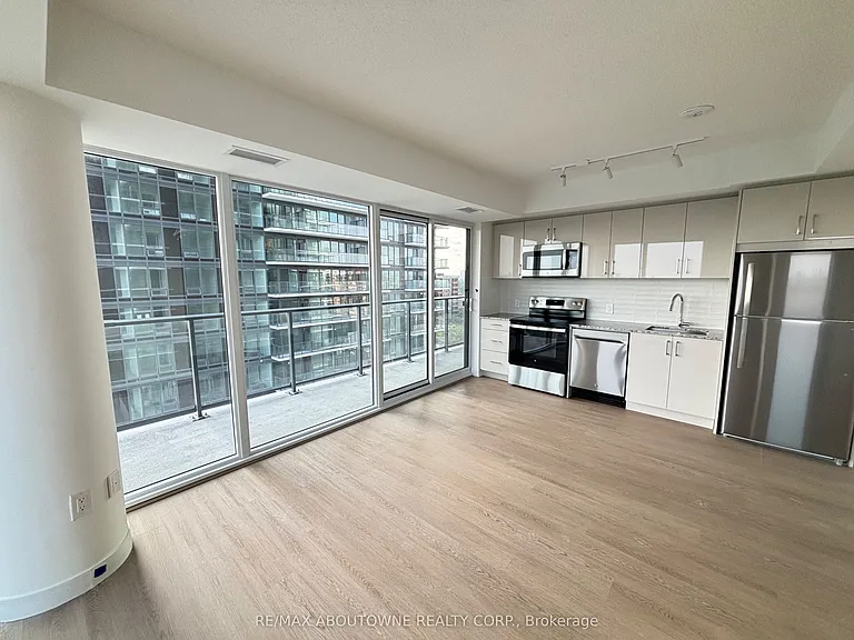 4010 Eglinton Ave W #1215 — Photo 1