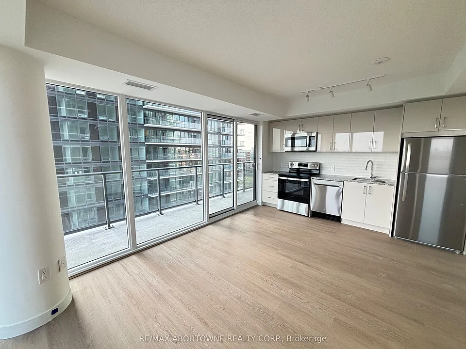 4010 Eglinton Ave W #1215
