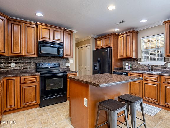 2nd image of 6227 McMillan Creek Dr