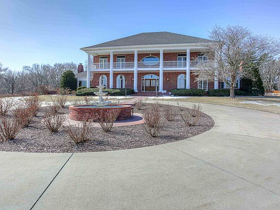 2nd image of 2906 Trailridge Blvd N