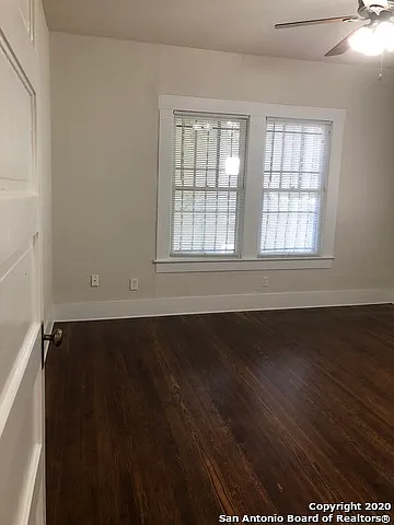 802 Indianola St — Photo 11