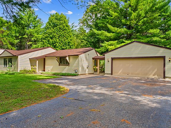 2nd image of 2153 Viking Way