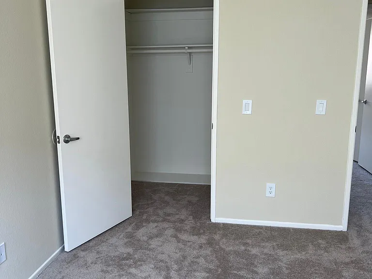 11045 Camarillo St #114 — Photo 16