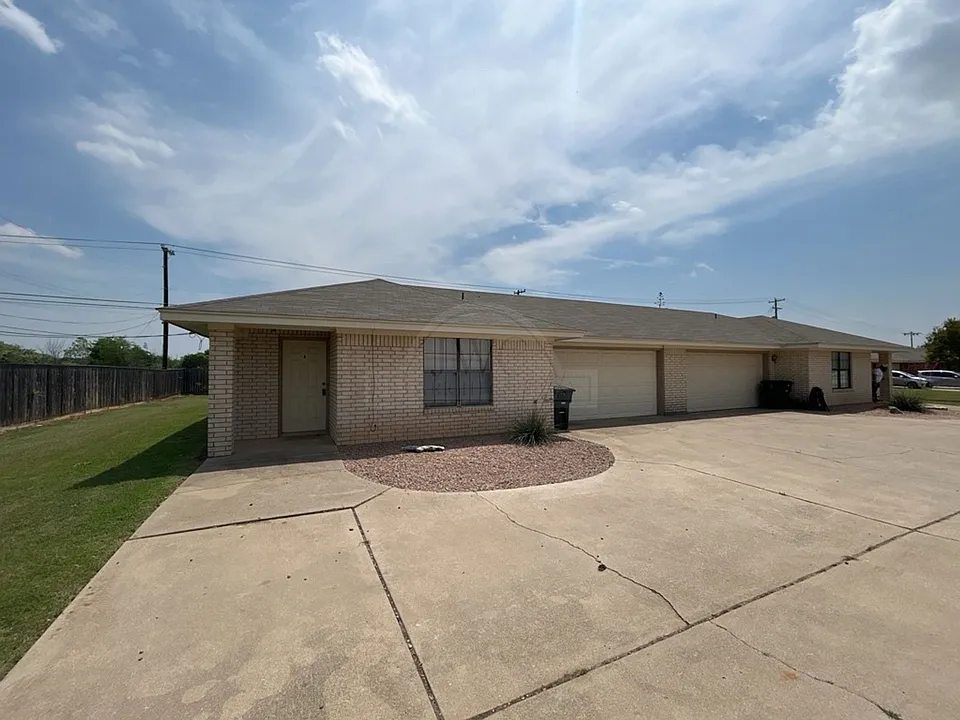 914 McDaniel Circle, Killeen