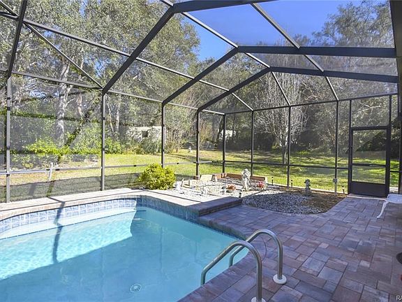 3rd image of 2025 W Begonia Dr