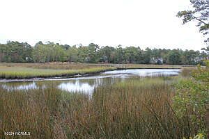 3rd image of 407 Salt Creek Rd