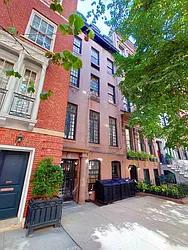 120 East 73rd Street in Lenox Hill