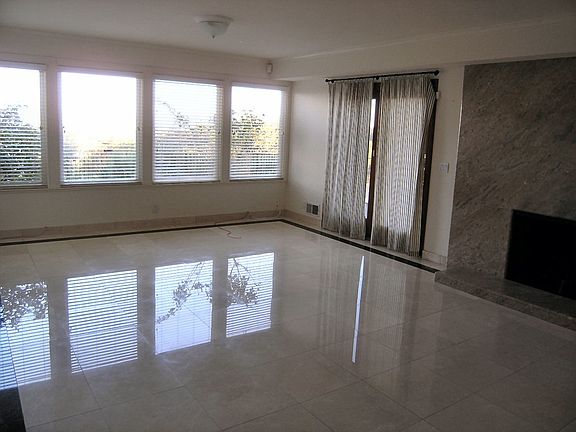 4th image of 3099 Alexis Dr