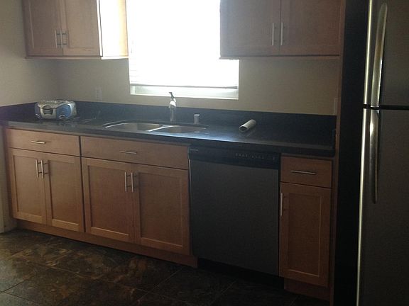 2nd image of 930 Missouri St