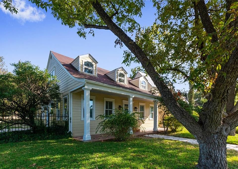 1st image of 1801 Alameda Dr #B