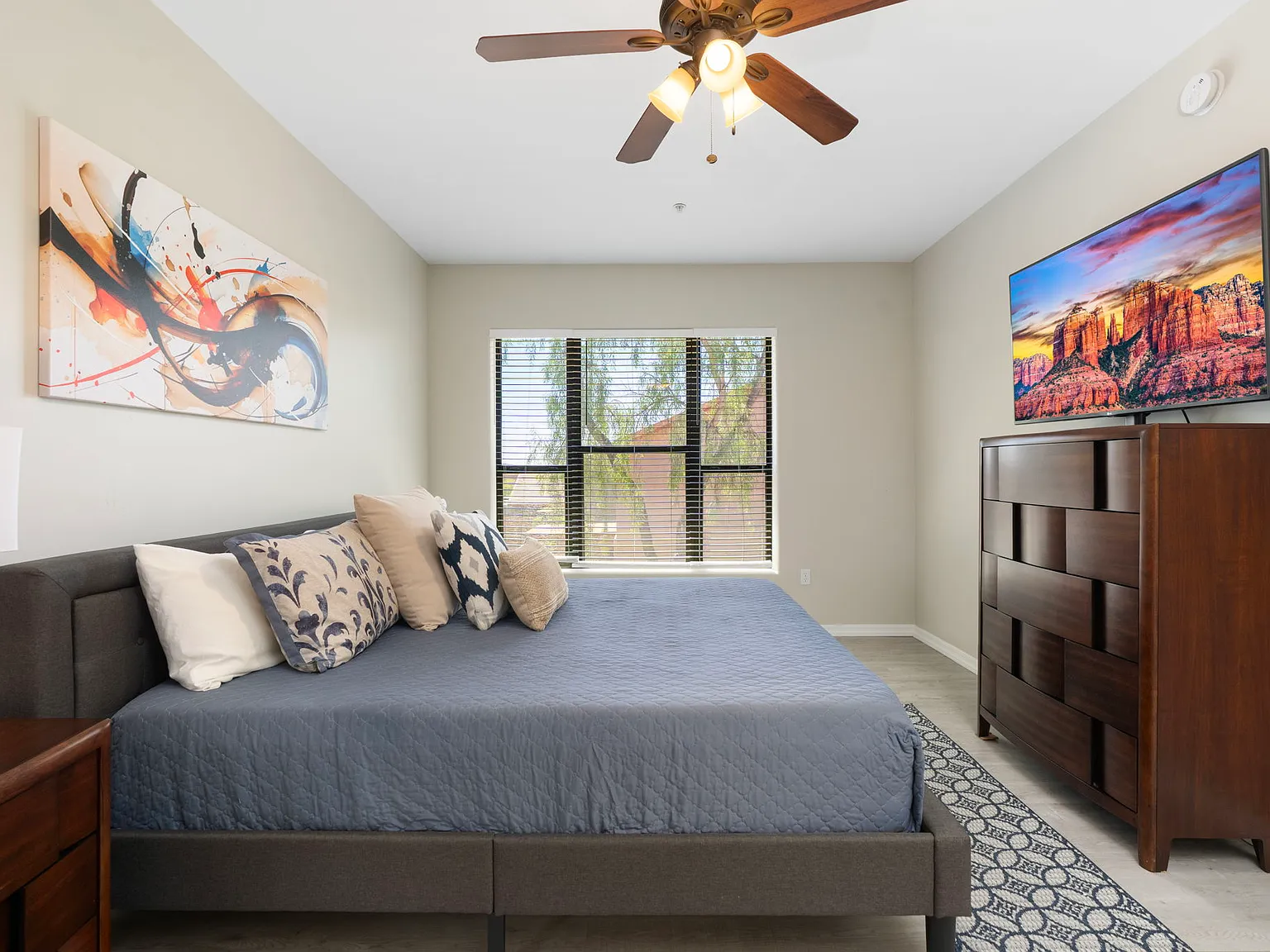 2 bed, 1238 sqft, $2,500 — Photo 2