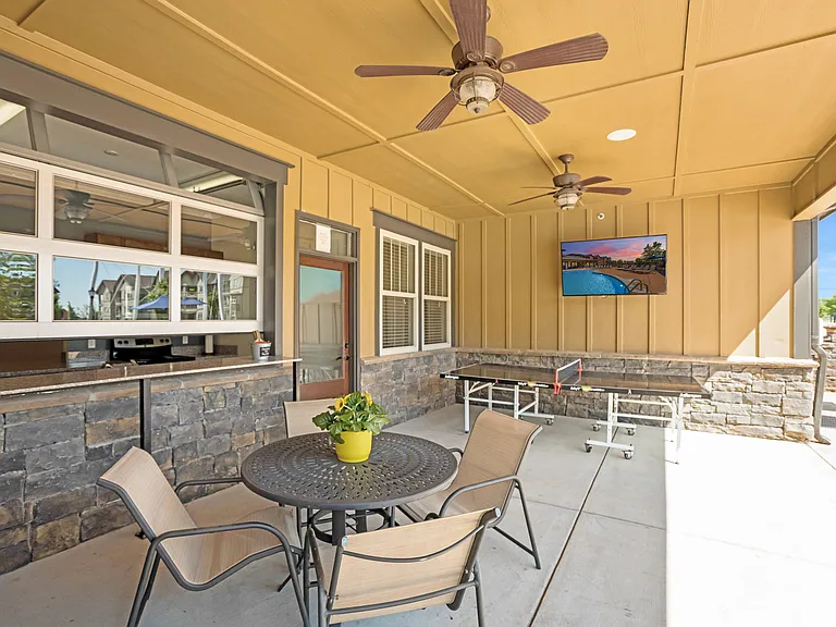 Riverwalk Apartments — Photo 20