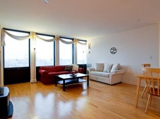 444 W Fullerton Pkwy, Chicago, IL 60614