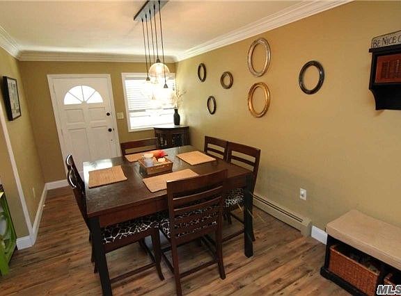 4th image of 568 Village Dr