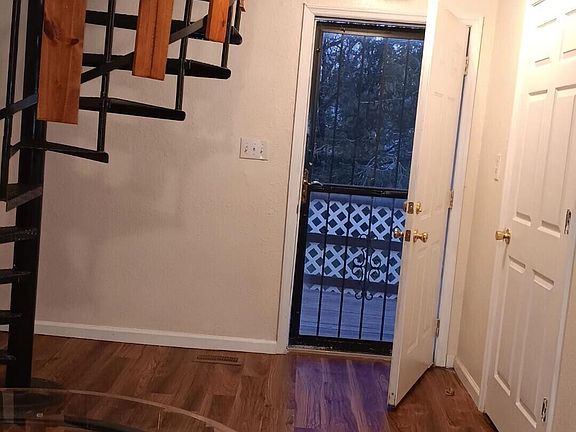 5th image of 2120 Chipman St