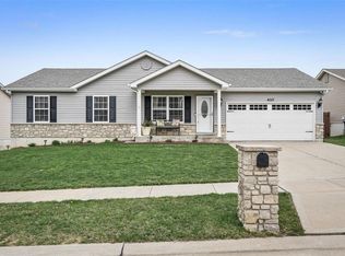 410 Prairie Creek Dr, Wentzville, MO 63385