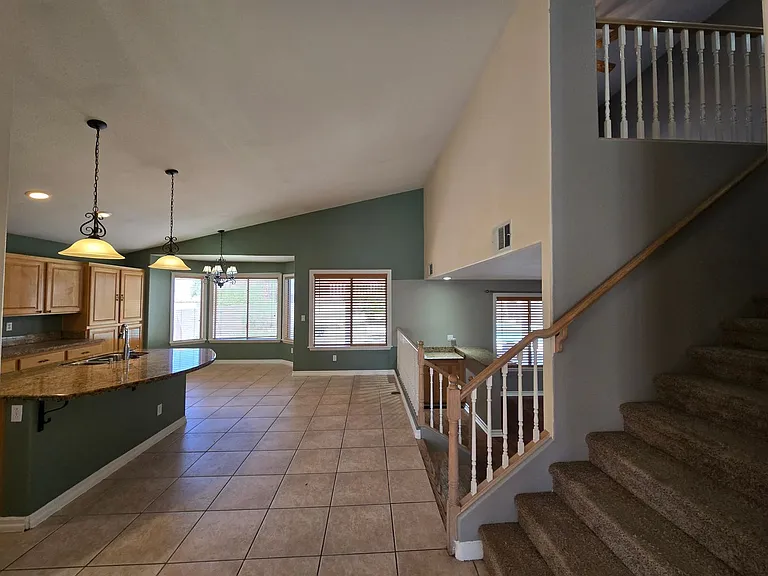 8244 W Gilmore Ave — Photo 8