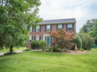 6136 Woodcrest Dr, Burlington, KY 41005