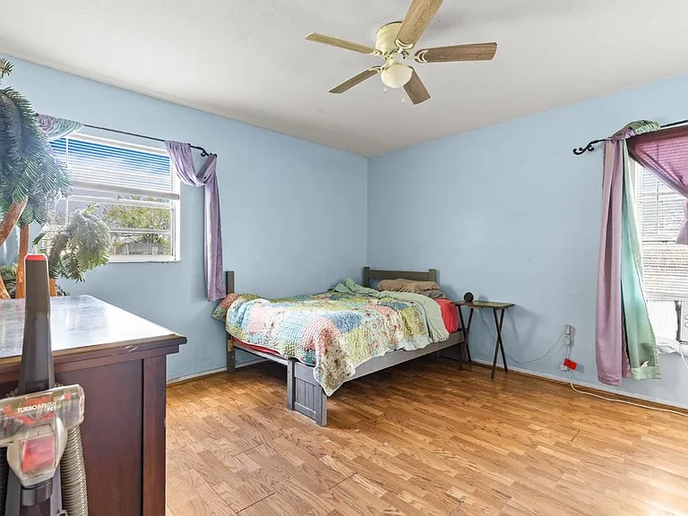 4003 Prairie Bend Ln — Photo 8