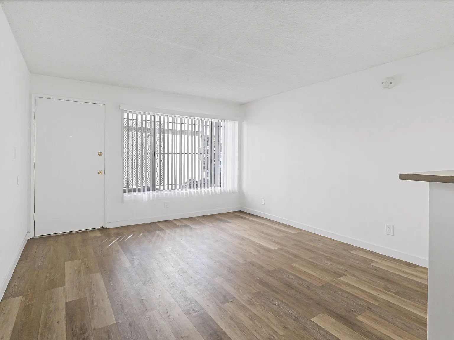 1 bed, 550 sqft, $2,150 — Photo 4