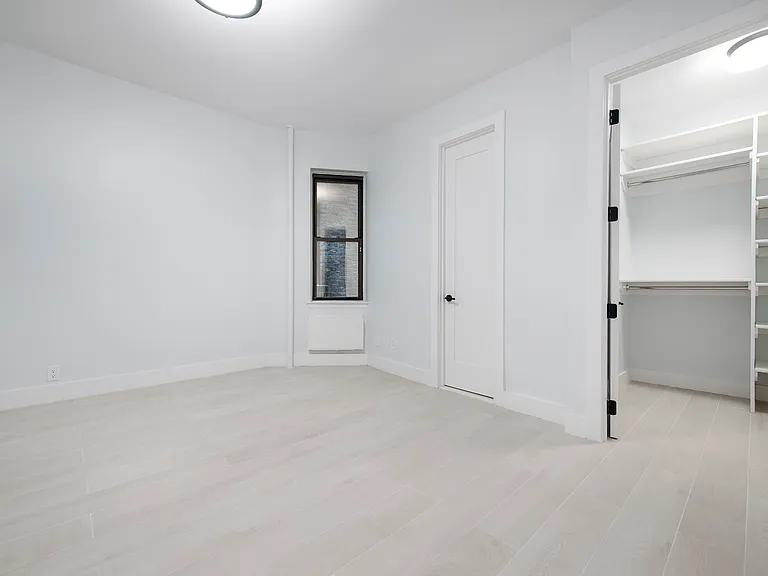 418 E 77th St #3K — Photo 4