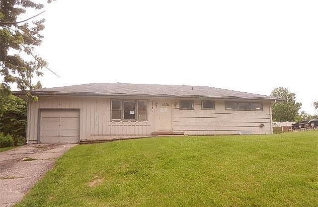1st image of 2117 S 48th St