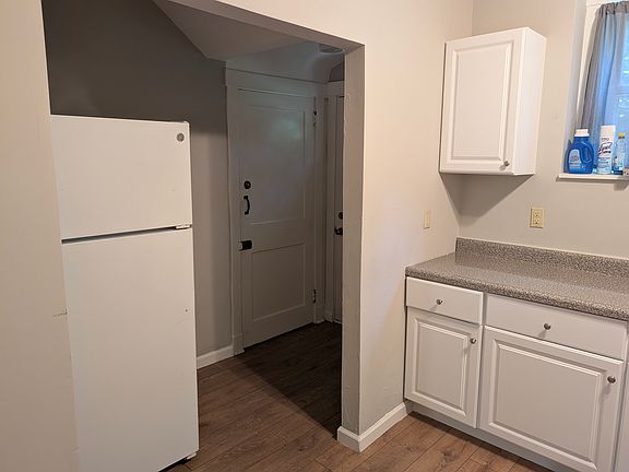 5th image of 43 Strauss St #1F