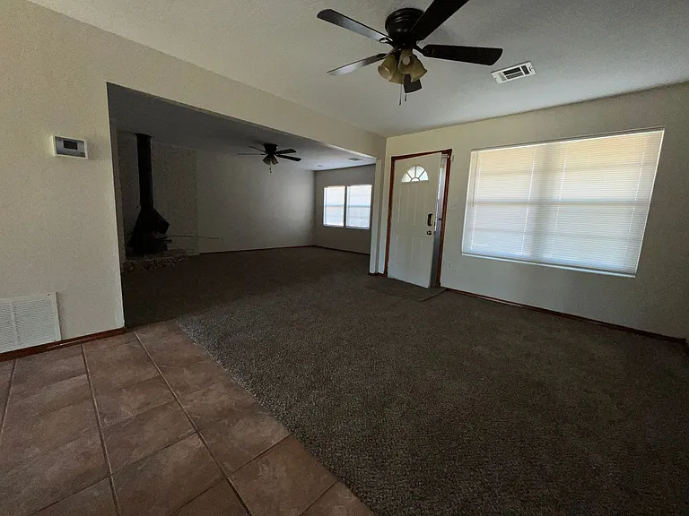 6954 SW Forest Ave — Photo 2