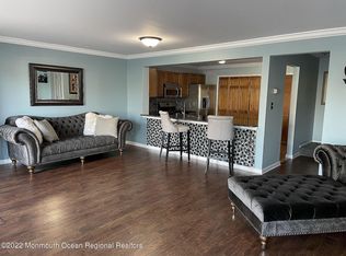 52 Madison Ct, Tinton Falls, NJ
