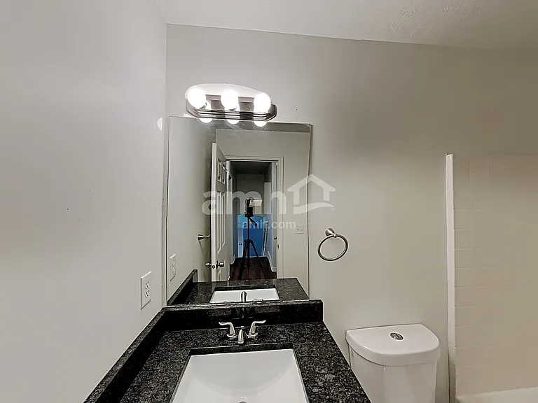 2558 S 75 E — Photo 15