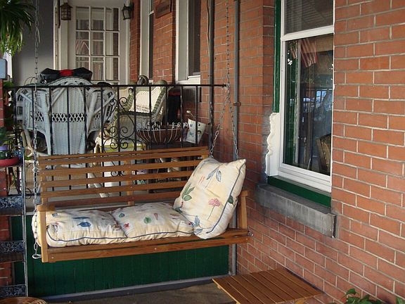 porch swing
