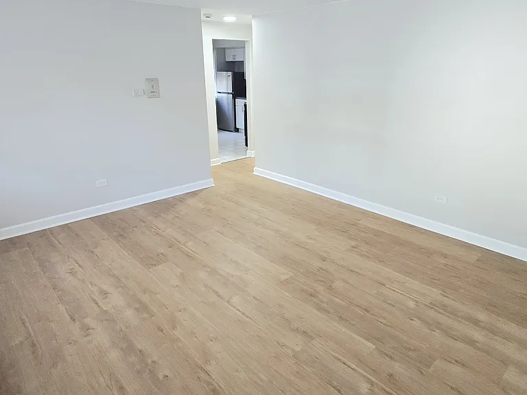 11013 S Lloyd Dr #6 — Photo 6